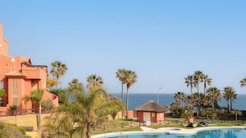 Apartamento | Piscina | Una piscina al aire libre