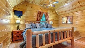 Hytte - flere senge - boblebad - bjergudsigt (Smokies Bungalow) | 1 soveværelse, individuelt design, individuel indretning, sengetøj