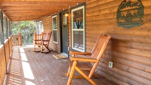 Unclassified image, 3 of 26, button - 🔥 Tennessee Dream | Cozy Retreat with Fire Pit + Mortal Kombat Arcade🌲 (Sevierville)