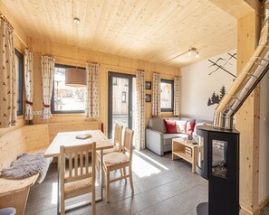 Chalet | Living room - Inviting Chalet With Terrace (Sankt Georgen am Kreischberg)