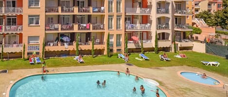 Apartment | Pool | Outdoor pool