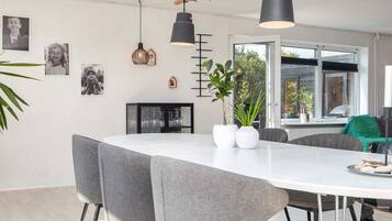 House | Dining