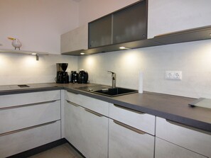 Apartment | Private kitchen | Electric kettle, toaster - Apartment Seemoewe in Faehrhaus Vieregge (Neuenkirchen)