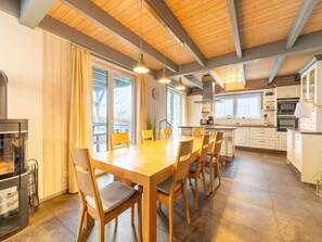 House | Dining - Exklusives Skandinavisches Ferienhaus (Mirow)