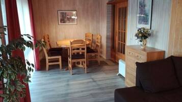 House | Dining