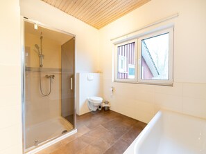 Ferienhaus | Badezimmer