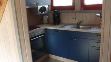 House | Private kitchen | Electric kettle, toaster, high chair