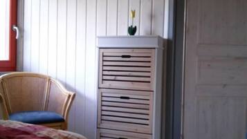 3 bedrooms, individually furnished