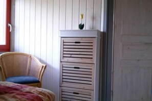 House | 3 bedrooms, individually furnished