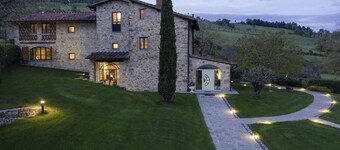 Villa in Tuscany With Pool & Panoramic Views