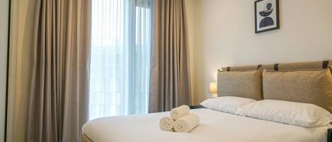 Blackout curtains, free WiFi, bed sheets