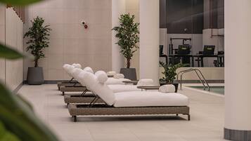 2 indoor pools