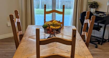 Ocean front Cranberry Cottage. Close-NFLD FERRY, Cabot Trail, Baddeck, Louisburg