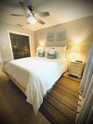 2 chambres, lit de bébé portatif, Wi-Fi, literie fournie