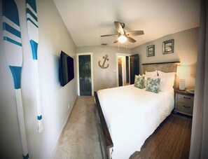 2 bedrooms, travel cot, WiFi, bed sheets