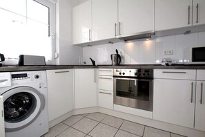 Private kitchen - Holiday Bungalow Dornumersiel Terrace (Dornum)