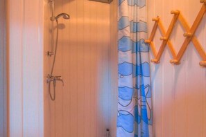House | Bathroom - Gemutliches Ferienhaus im Skandinavischen Stil (Mirow)