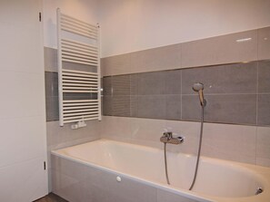 Apartment | Bathroom