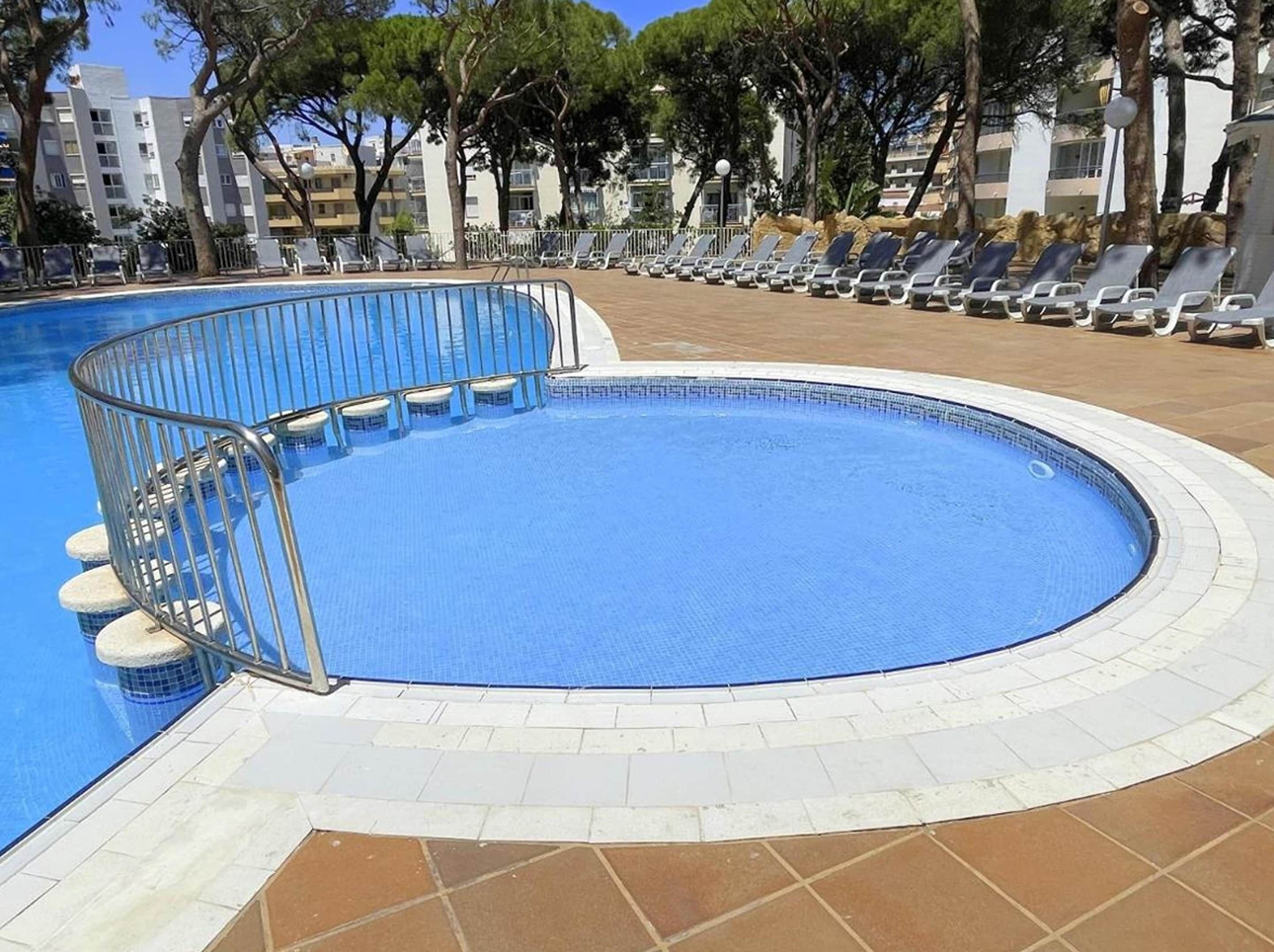 House | Pool