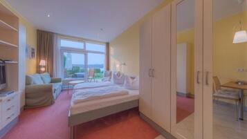 Căn hộ | 1 phòng ngủ, trang bị nội thất với thiết kế riêng biệt, bộ trải giường