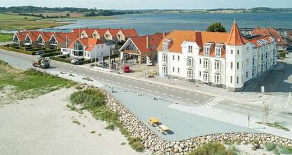 6 Person Holiday Home on a Holiday Park in Hejls