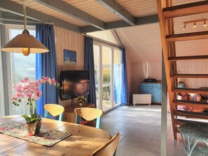 House | Dining