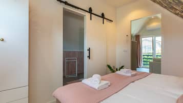 House | 1 bedroom, bed sheets