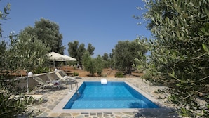 House | Pool - Attractive Holiday Home With Shared Pool (Rethymno)