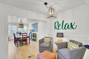 公寓式客房, 多张床 (Racquet Club 35 by Wild Dunes, in Res) | 起居区