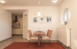 Apartment | Dining