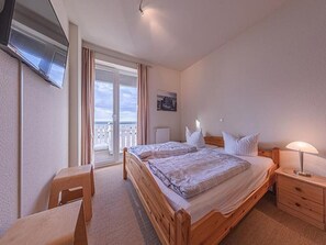 3 bedrooms, individually furnished, bed sheets - Appartement im Ferienpark in Rechlin (Rechlin)