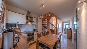 Apartment | Private kitchen | Electric kettle, toaster, highchair - Appartement im Ferienpark in Rechlin (Rechlin)