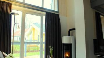 3 bedrooms, individually furnished