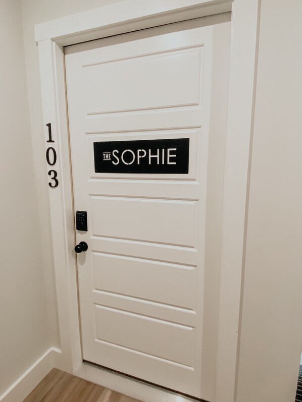 Interior - The New Premiere Downtown Luxury Loft, The Sophie (Dodge City)