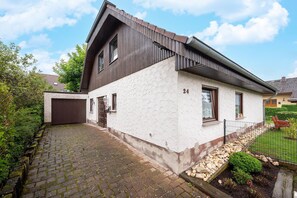 Exterior - Ferienwohnung zum Zaubergarten (Birlenbach)