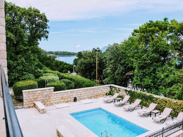 Villa | Pool | Indoor pool, outdoor pool