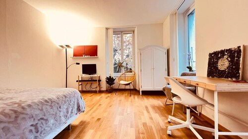 Your own private studio apartment with a beautiful garden
