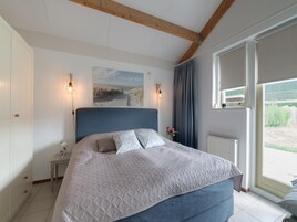 House | 4 bedrooms, individually furnished, bed sheets