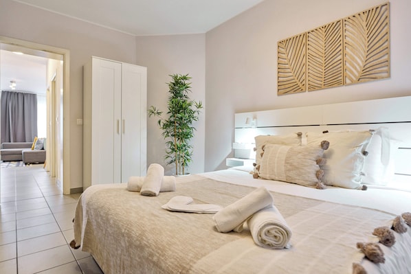 1 bedroom, desk, iron/ironing board, travel cot