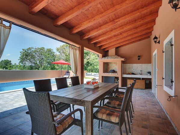 House | Dining - Spacious Villa With Pool (Marcana)