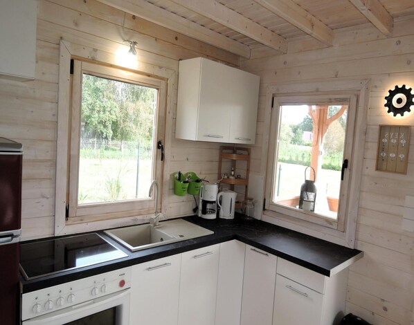 House | Private kitchen | Electric kettle, toaster