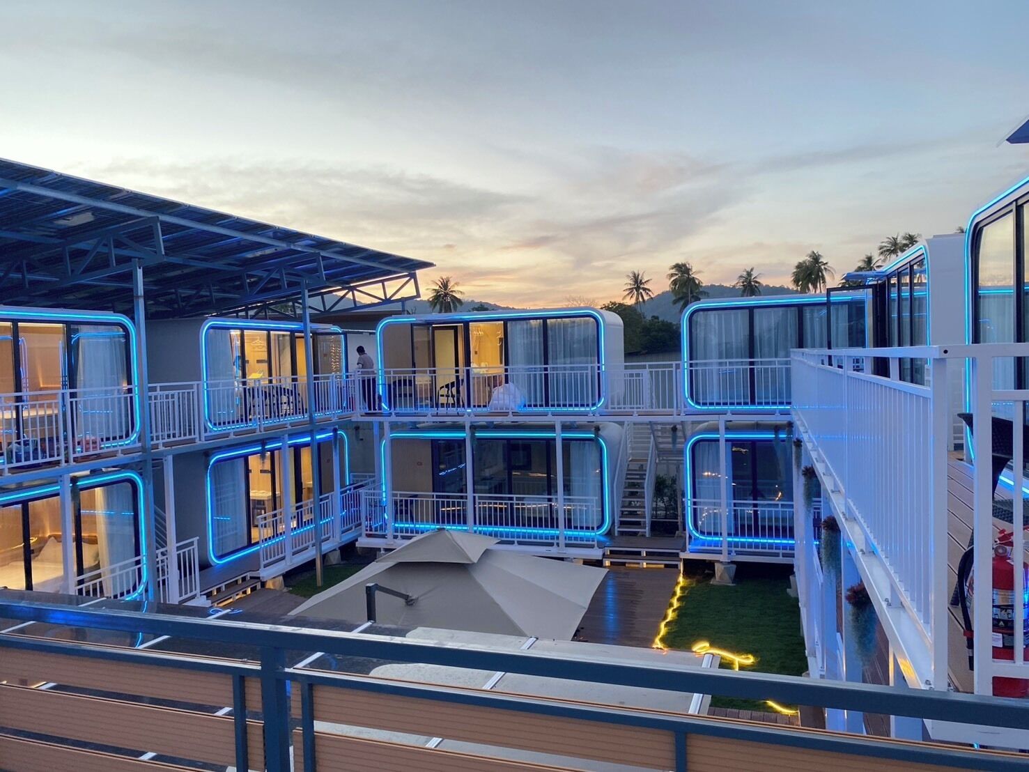 Minibar, in-room safe, desk, free WiFi