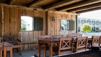 Apartment | Dining