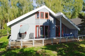 Property grounds - Skandinavisches Ferienhaus in Mirow (Mirow)