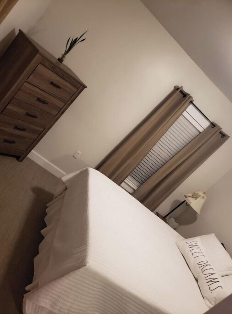 Charming 1bedroom apartment in nice Lowell with WiFi, AC Lowell Vrbo