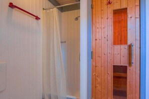 House | Bathroom
