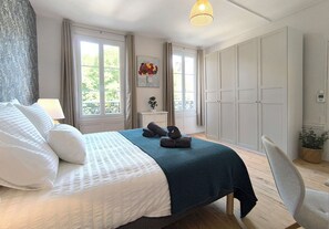 2 多间卧室、熨斗/熨衣板、WiFi、床单