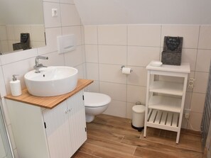 House | Bathroom - Ferienhaus in Dornumersiel (Dornum)