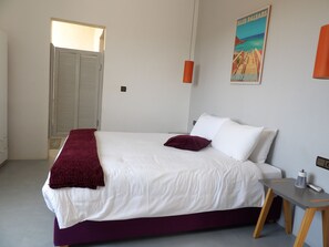 5 chambres, fer et planche à repasser, accès au Wi-Fi (inclus)