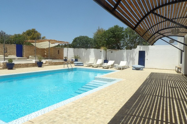 Swimming pool